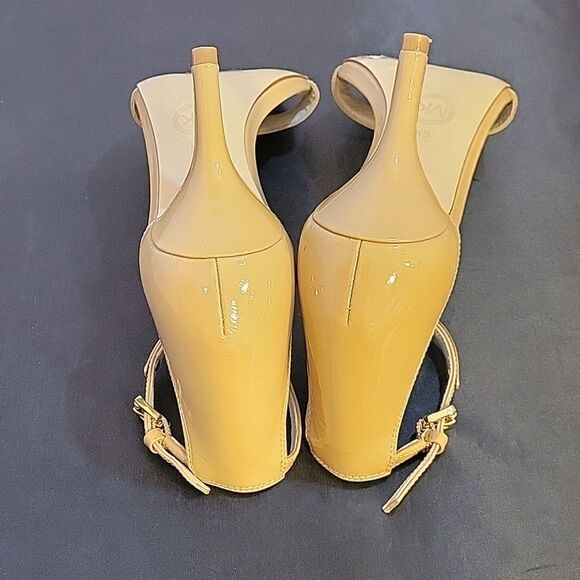 BRAND NEW MICHEAL MICHEAL KORS ANKLE STRAP ONE BAND SANDAL - Picture 9 of 11